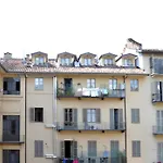 ROSSO MAGENTA - Luminoso loft in centro e a due passi dalla stazione