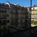 ROSSO MAGENTA - Luminoso loft in centro e a due passi dalla stazione